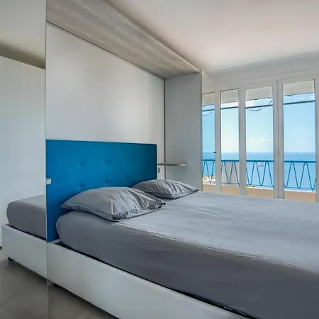 Duplex St Roman 아파트